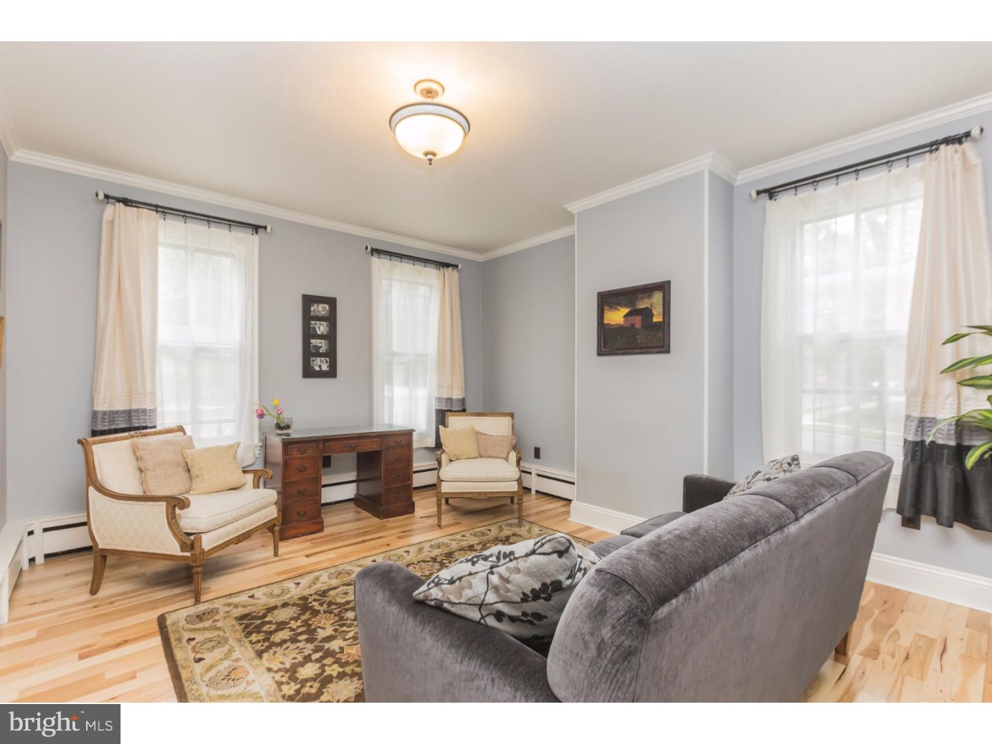 214 Ridgway Street Mount Holly, NJ 08060 - Photo 5 of 25 Living Room