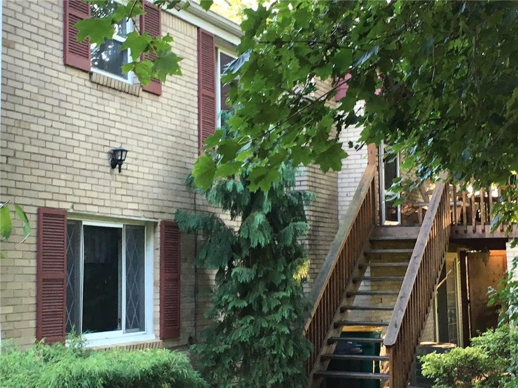 121 Rockingham Road Pittsburgh, PA 15238 - Photo 2 of 23 Gallery Image 2