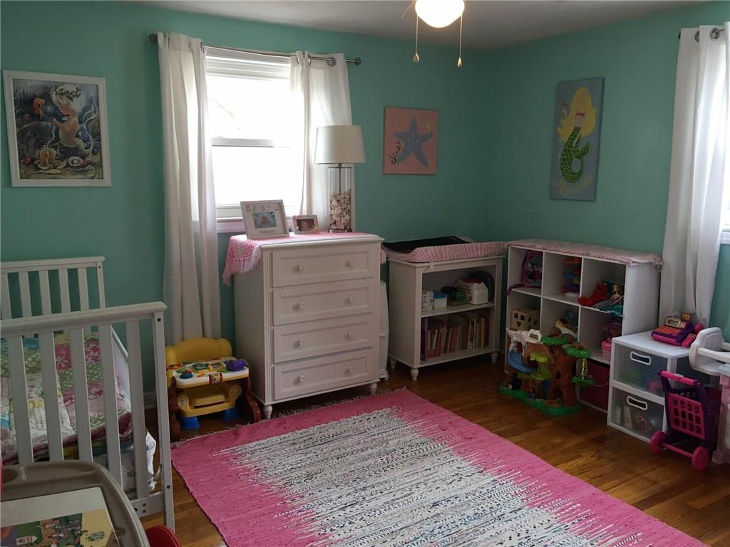 121 Rockingham Road Pittsburgh, PA 15238 - Photo 14 of 23 Bedroom 3 - Gleaming Refinished Hardwood and Natural Light