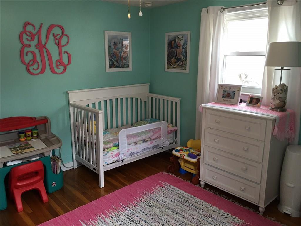 121 Rockingham Road Pittsburgh, PA 15238 - Photo 15 of 23 Bedroom 3