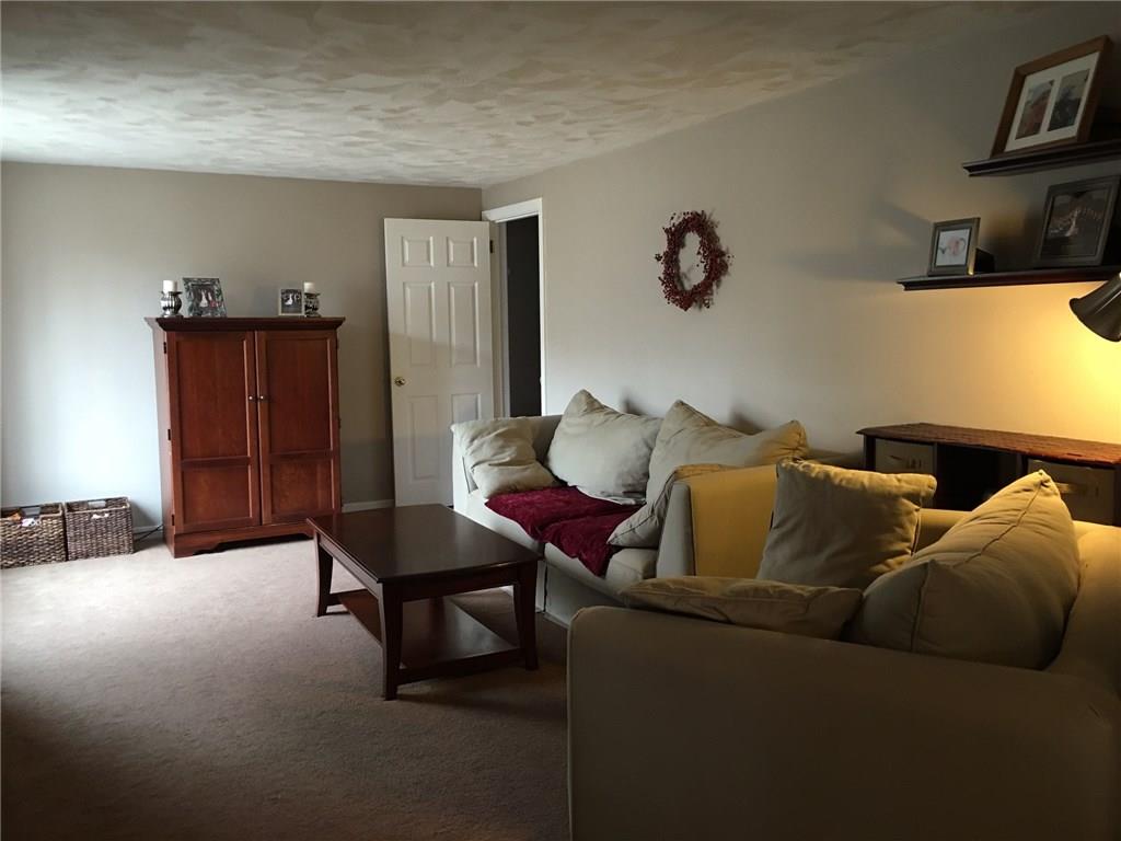 121 Rockingham Road Pittsburgh, PA 15238 - Photo 4 of 23 Gallery Image 4