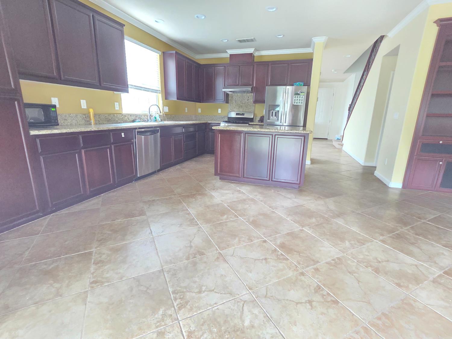 8146 Suarez Way Elk Grove, CA 95757 - Photo 12 of 41