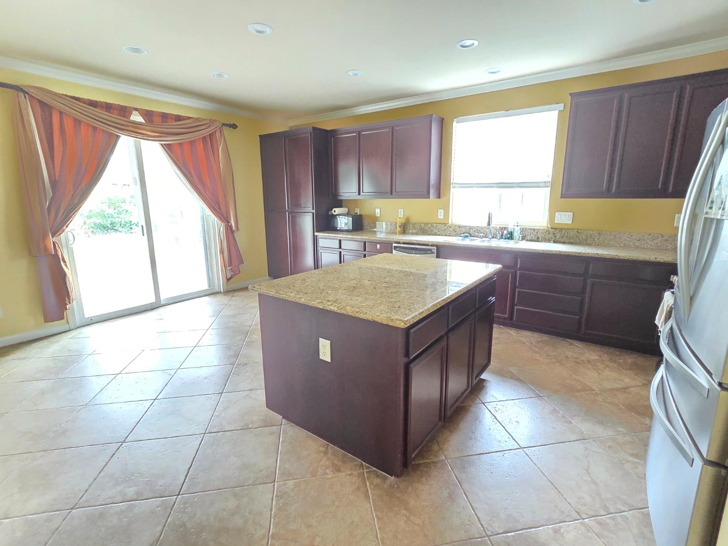 8146 Suarez Way Elk Grove, CA 95757 - Photo 9 of 41