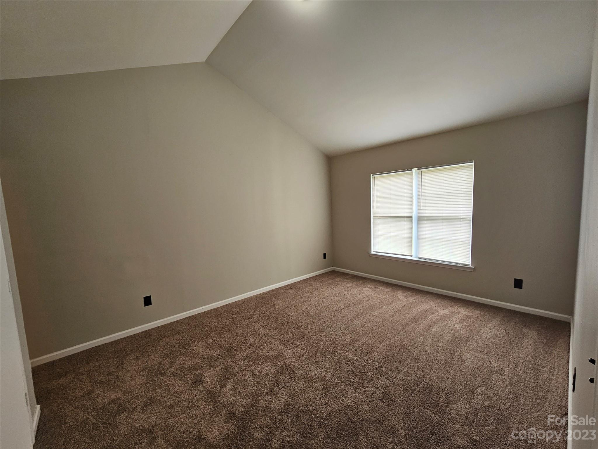 1138 Hipp Road Charlotte, NC 28216 - Photo 15 of 21 Gallery Image 15
