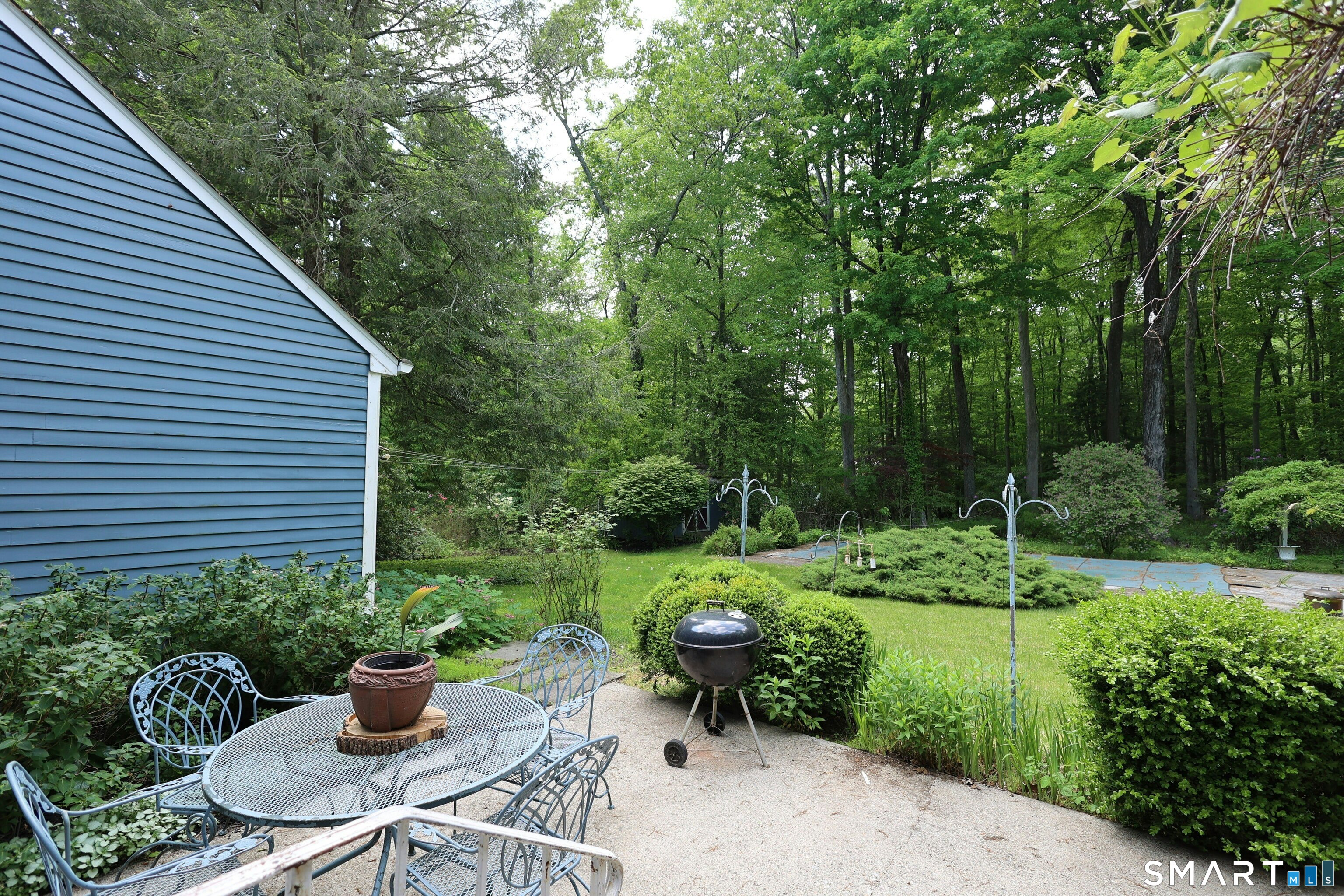 35 Deer Spring Road Redding, CT 06896 - Photo 5 of 40