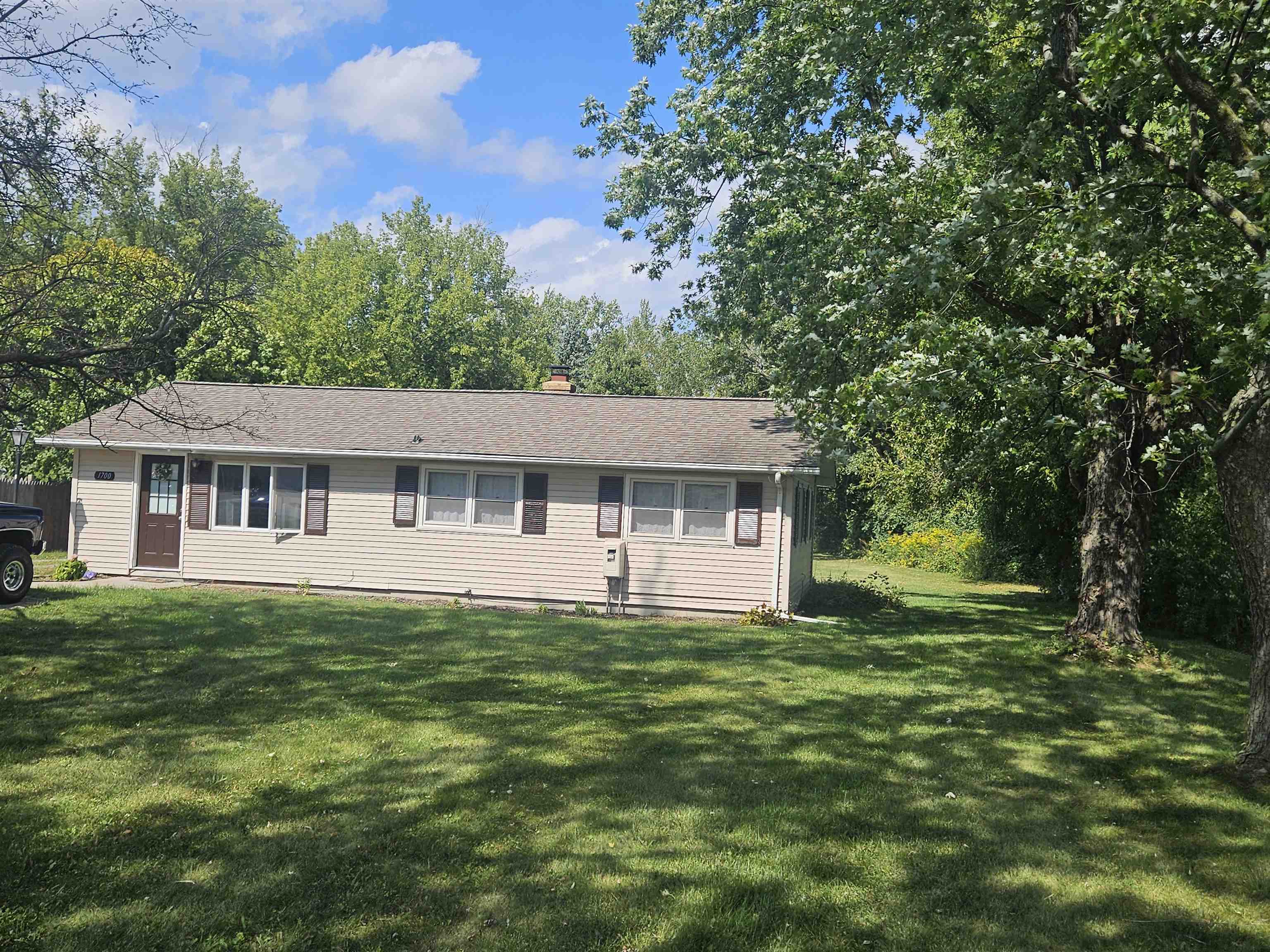 1700 West Ridge Road Bay City, MI 48708 - Photo 3 of 17