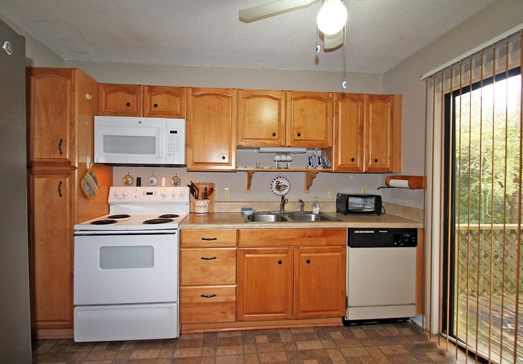 1205 River Ridge Drive Augusta, GA 30909 - Photo 7 of 27 kitchen 2