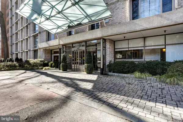 $2,500 | 950 25th Street Northwest, Unit 310N, Washington, DC 20037