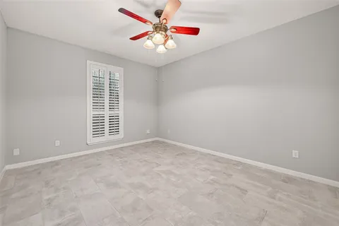 $194,900 | 2400 North Braeswood Boulevard, Unit 129, Houston, TX 77030