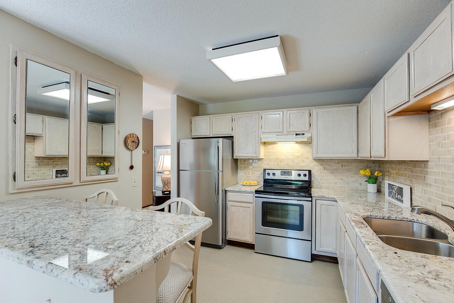 7271 Hunters Run Eden Prairie, MN 55346 - Photo 12 of 33 Gallery Image 12
