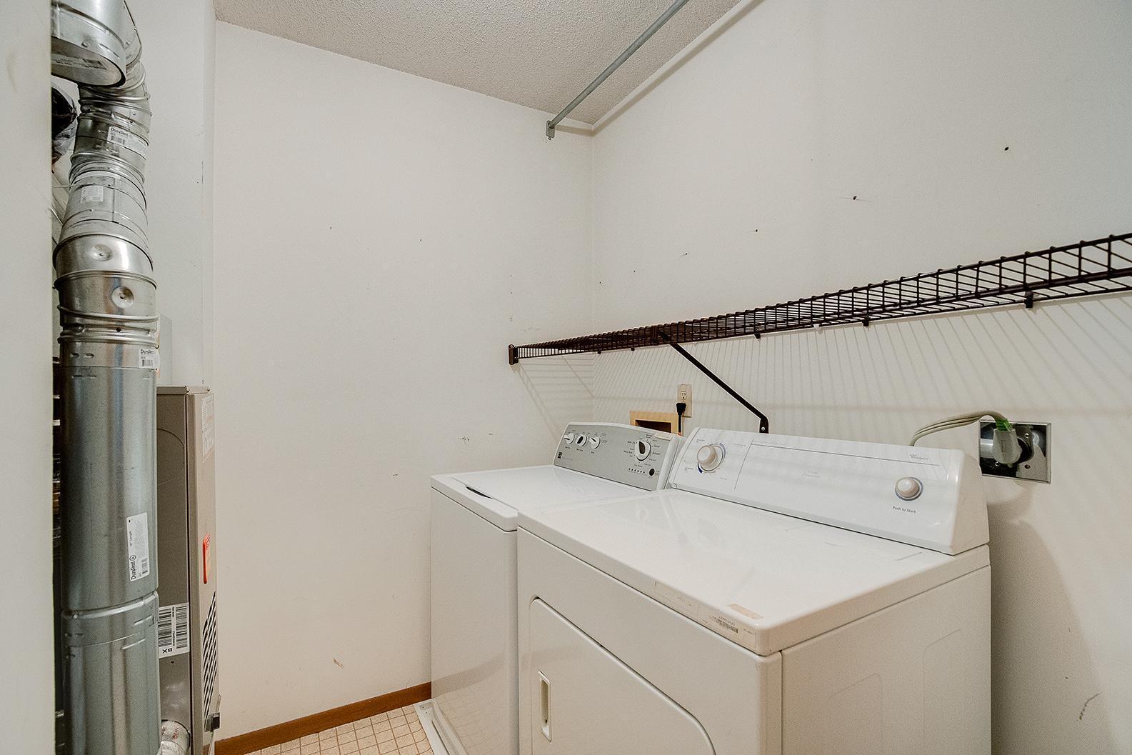 7271 Hunters Run Eden Prairie, MN 55346 - Photo 22 of 33 Gallery Image 22