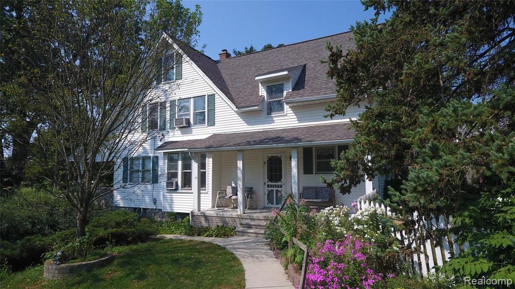 2466 West Auburn Road Rochester Hills, MI 48309 - Photo 2 of 34