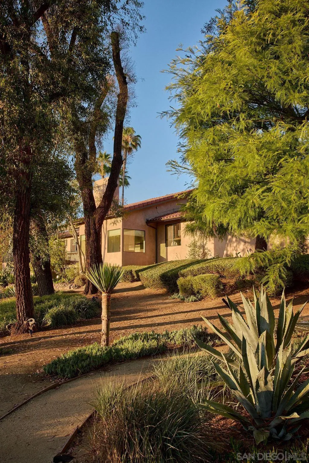 17335 Via Del Bravo Rancho Santa Fe, CA 92067 - Photo 2 of 40