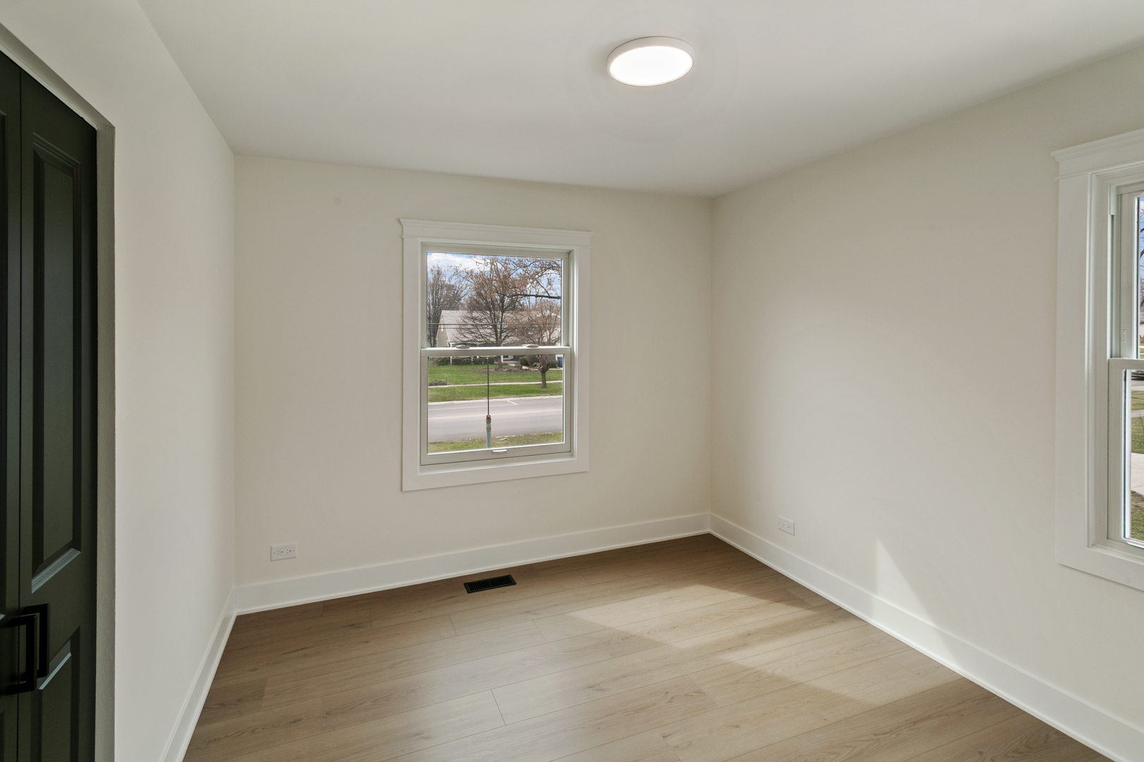 212 South River Road Naperville, IL 60540 - Photo 20 of 29