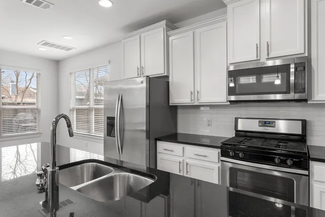 $3,250 | 1501 Homespun Road, Austin, TX 78745