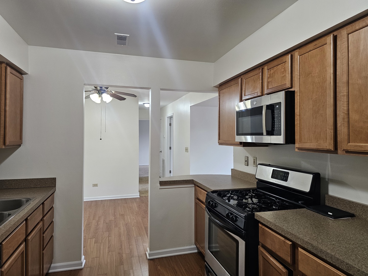 833 Village Quarter Road, Unit G2 West Dundee, IL 60118 - Photo 9 of 22