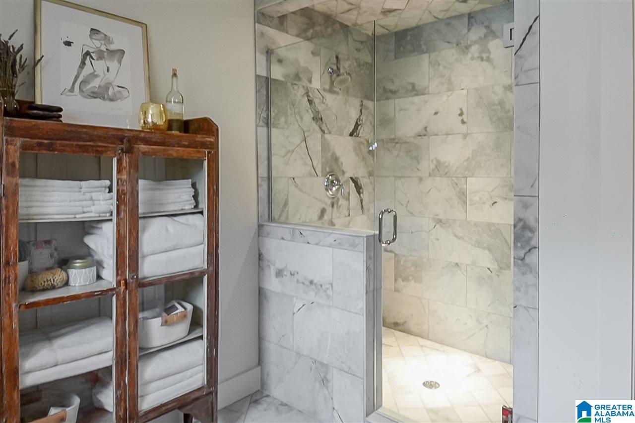 909 Irving Road Birmingham, AL 35209 - Photo 32 of 49