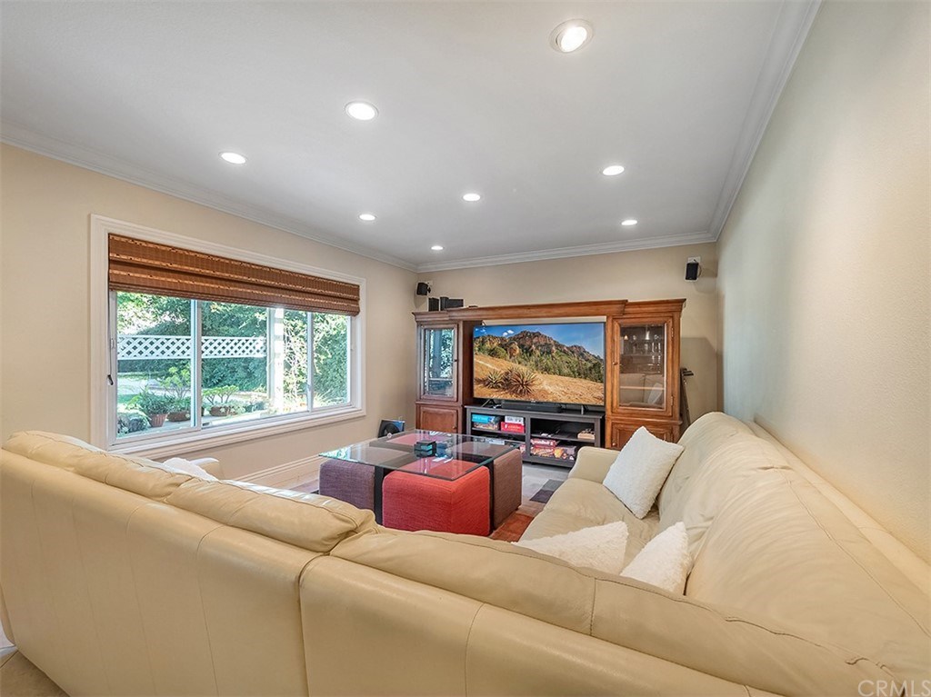 878 Prospect Place Costa Mesa, CA 92626 - Photo 20 of 47