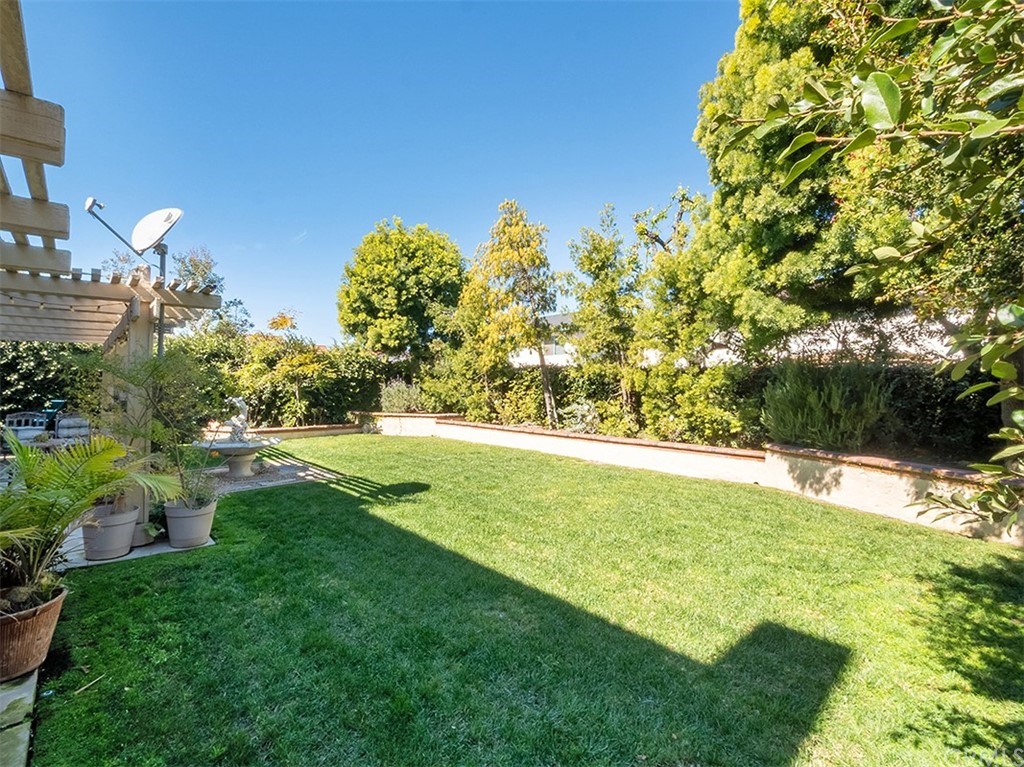 878 Prospect Place Costa Mesa, CA 92626 - Photo 38 of 47