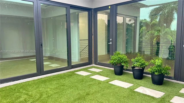 $17,500 | 1700 Northeast 18th Street, Fort Lauderdale, FL 33305