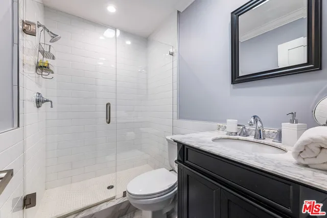 $3,500 | 5215 Balboa Boulevard, Unit 102, Encino, CA 91316