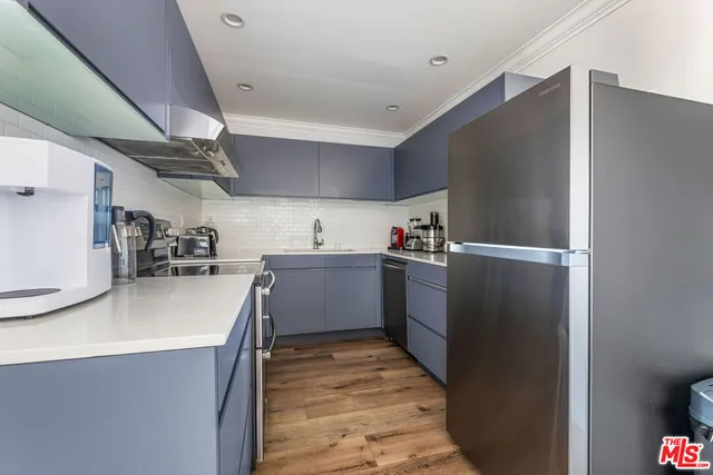 $3,500 | 5215 Balboa Boulevard, Unit 102, Encino, CA 91316