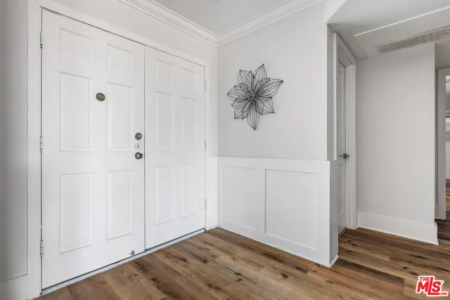 $3,500 | 5215 Balboa Boulevard, Unit 102, Encino, CA 91316