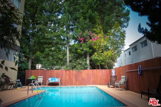$3,500 | 5215 Balboa Boulevard, Unit 102, Encino, CA 91316