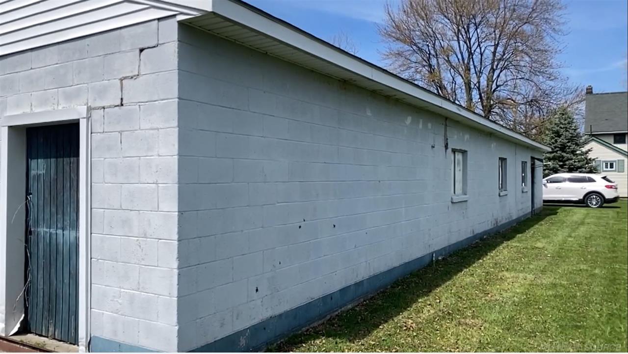 8814 Parker Road Yale, MI 48097 - Photo 14 of 18 50039318-13.JPG