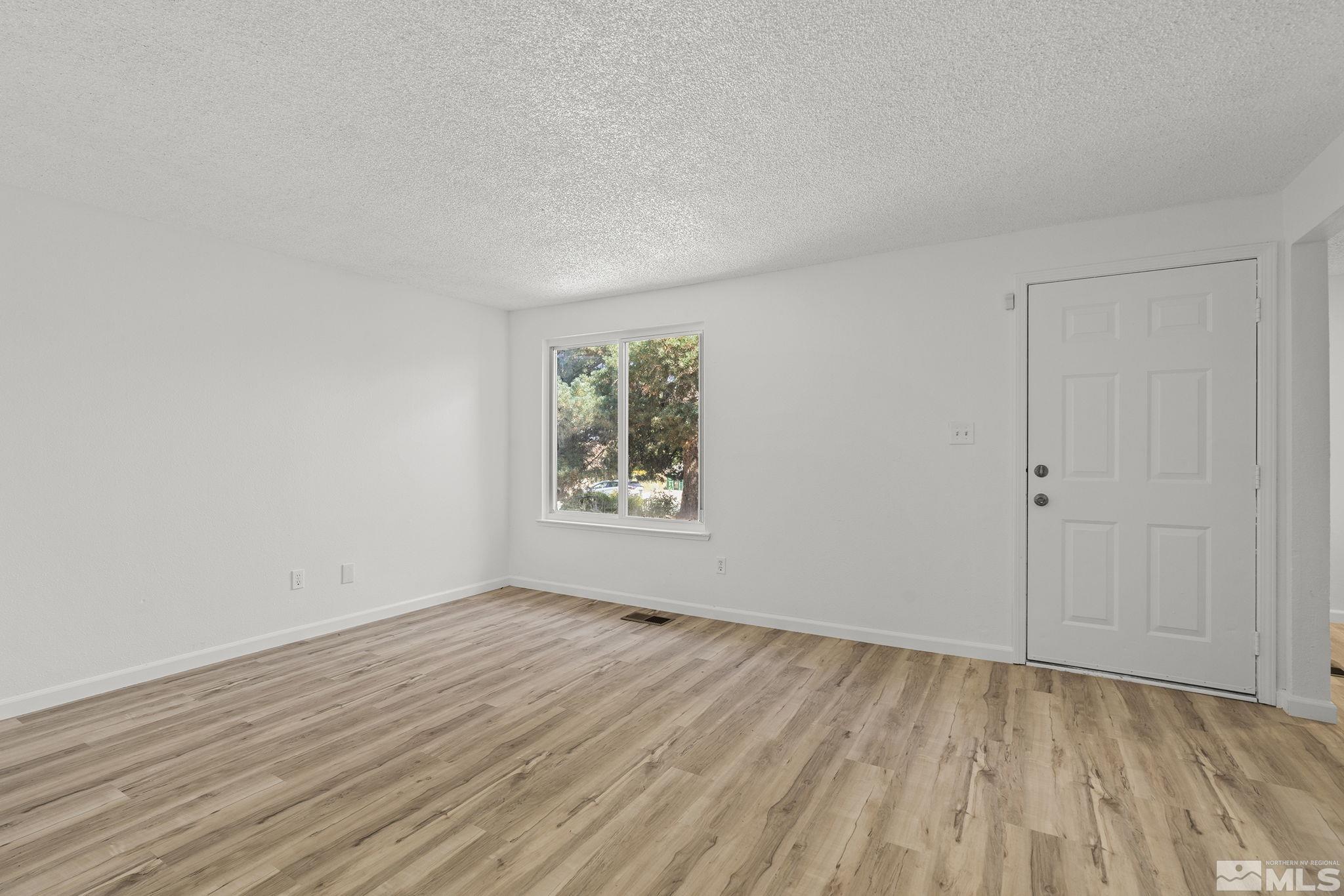 6783 Flower Street Reno, NV 89506 - Photo 5 of 16 Photo 5