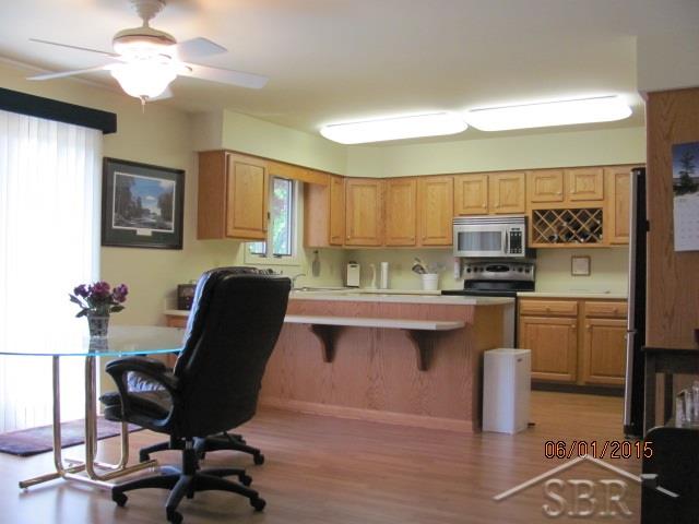 751 Wren Road Frankenmuth, MI 48734 - Photo 5 of 26 Kitchen