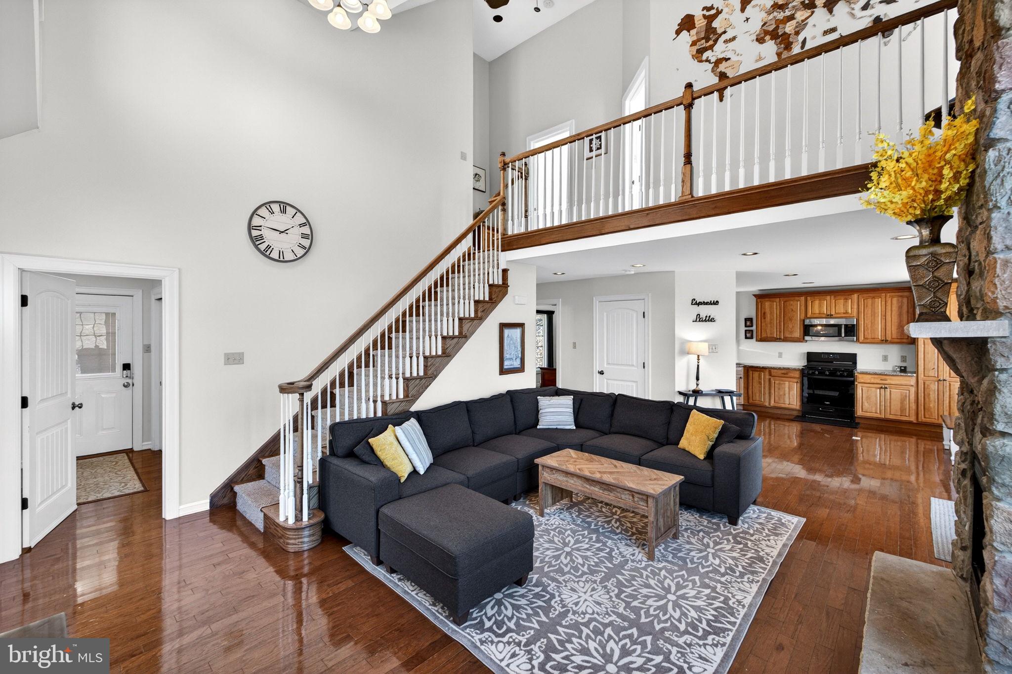 154 Kickapoo Drive Hazleton, PA 18202 - Photo 21 of 87 Spacious living area with elegant charm.