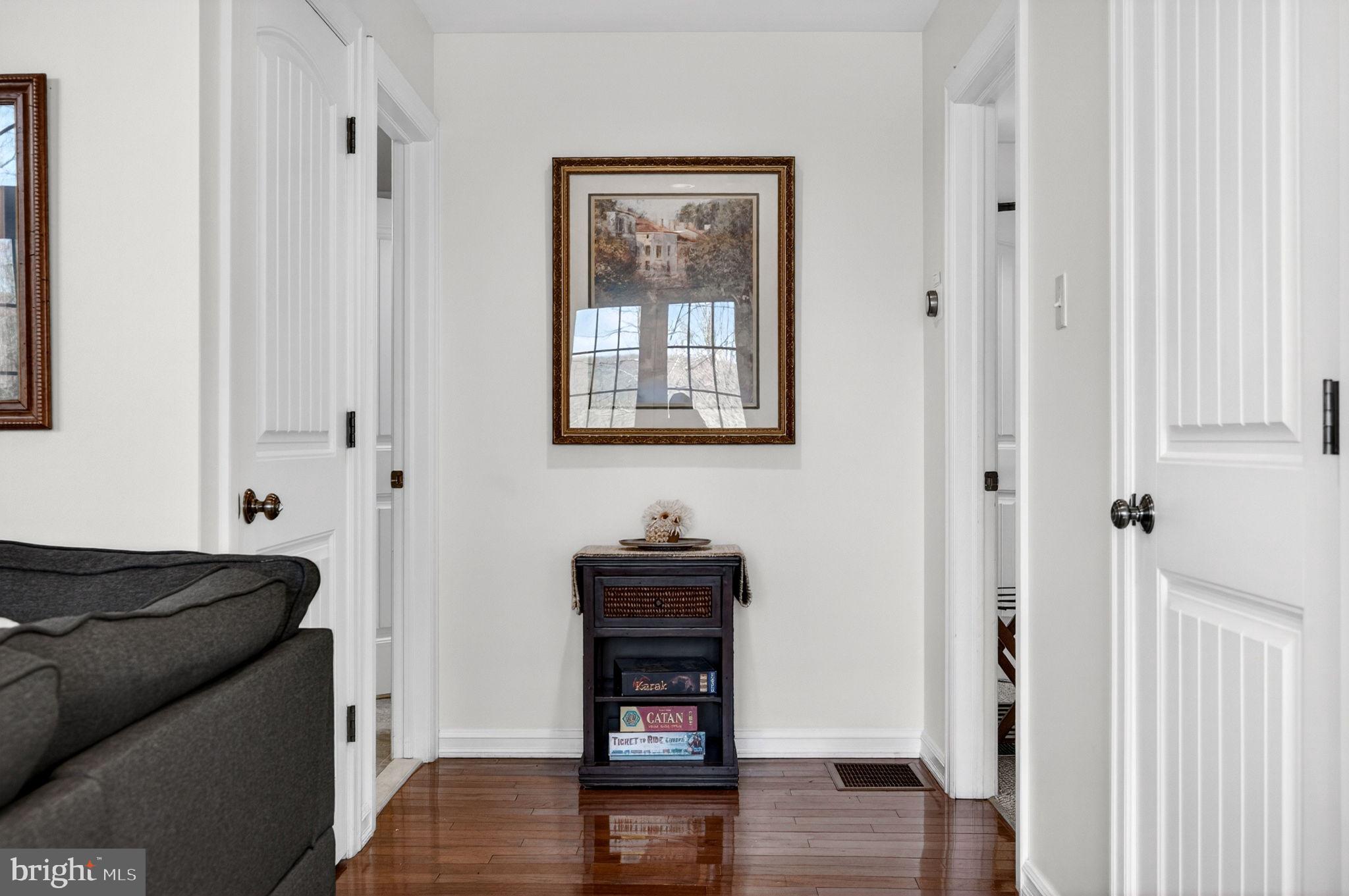 154 Kickapoo Drive Hazleton, PA 18202 - Photo 29 of 87 Inviting hallway with charming decor.