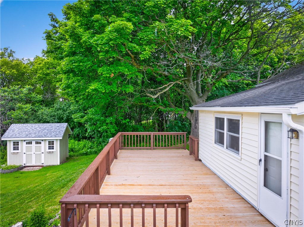 514 Higby Road New Hartford, NY 13413 - Photo 14 of 46