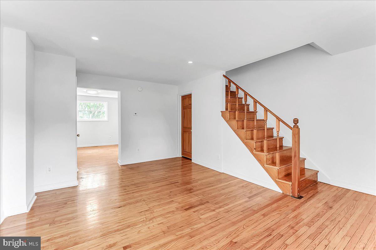 747 Bennington Road Folcroft, PA 19032 - Photo 2 of 16