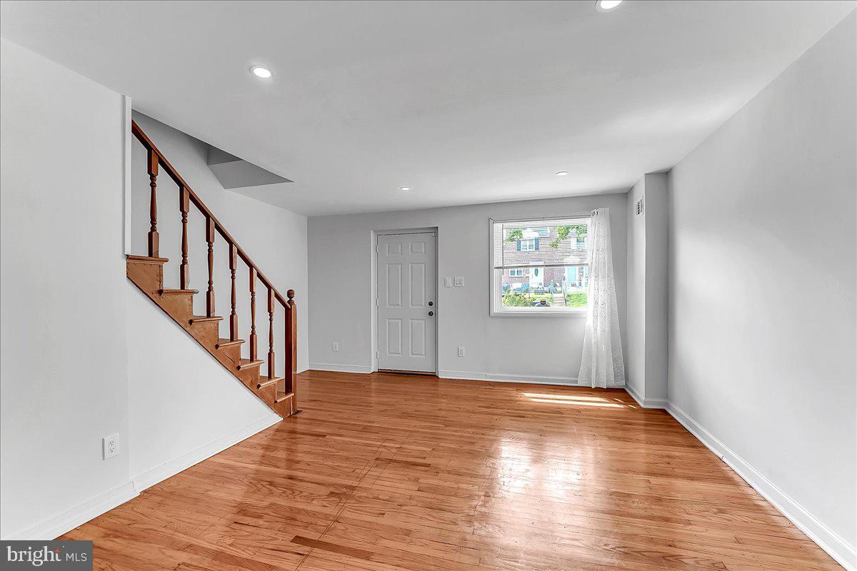 747 Bennington Road Folcroft, PA 19032 - Photo 3 of 16