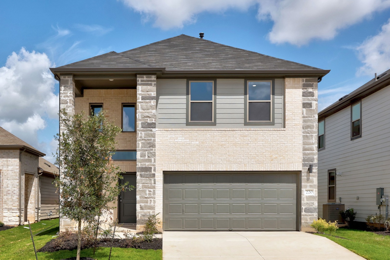 220 Hornet Street Elgin, TX 78621 - Photo 2 of 38
