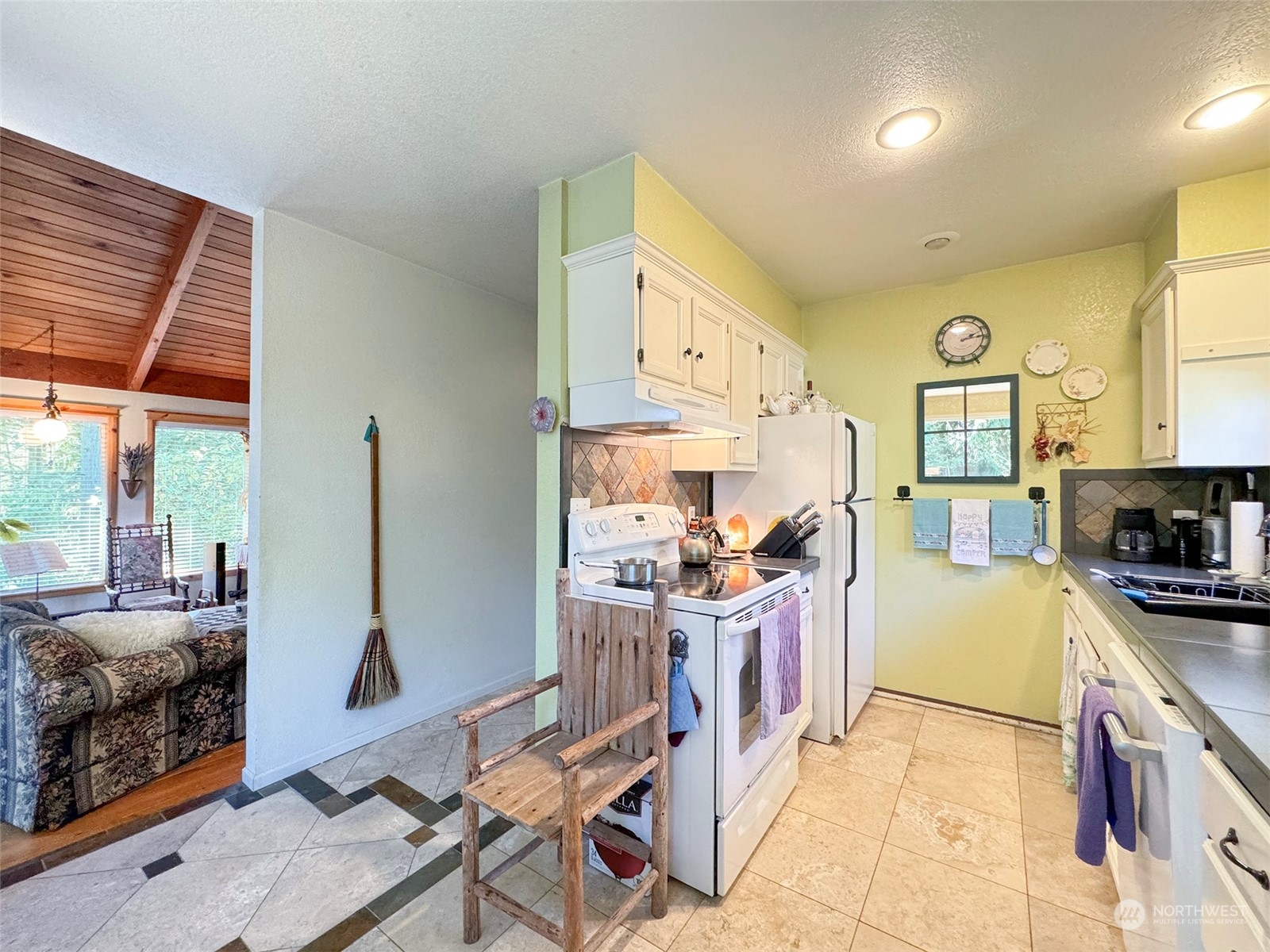 213 Madrona Way Sequim, WA 98382 - Photo 10 of 39 Gallery Image 10