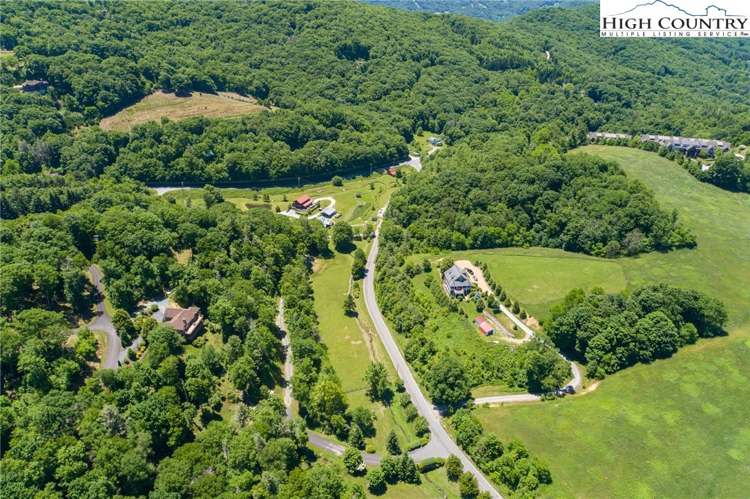 44 Horseshoe Creek Road Banner Elk, NC 28604 - Photo 13 of 21 Gallery Image 13