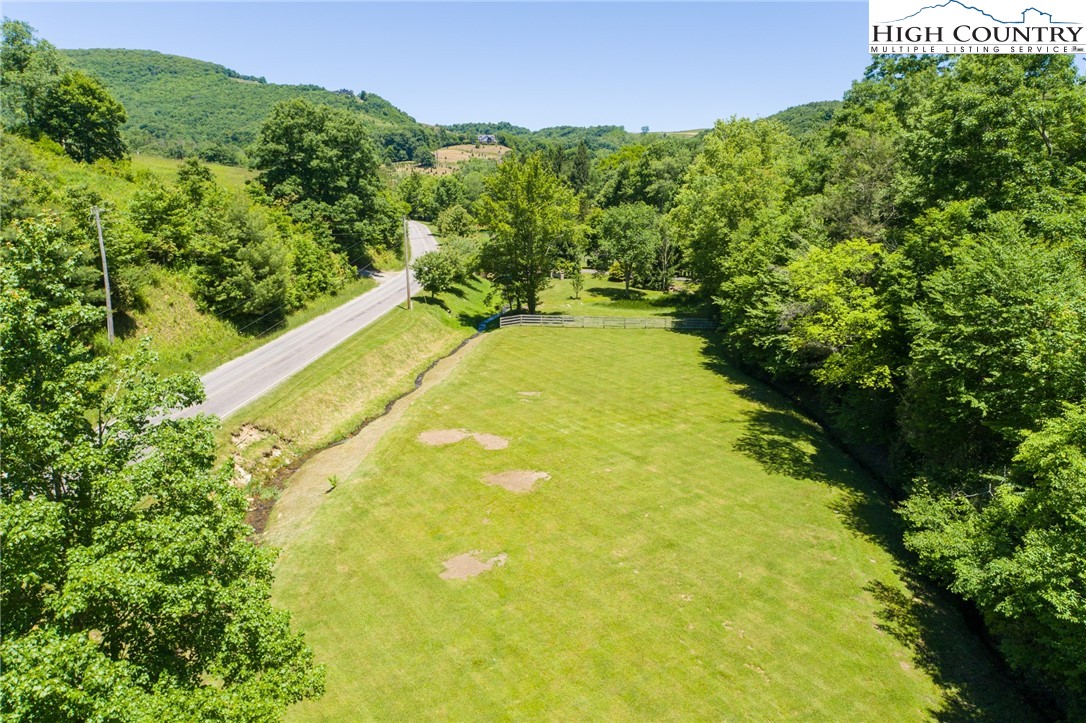 44 Horseshoe Creek Road Banner Elk, NC 28604 - Photo 18 of 21 Gallery Image 18