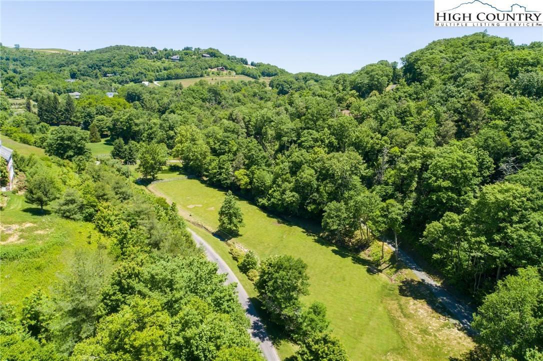 44 Horseshoe Creek Road Banner Elk, NC 28604 - Photo 6 of 21 Gallery Image 6