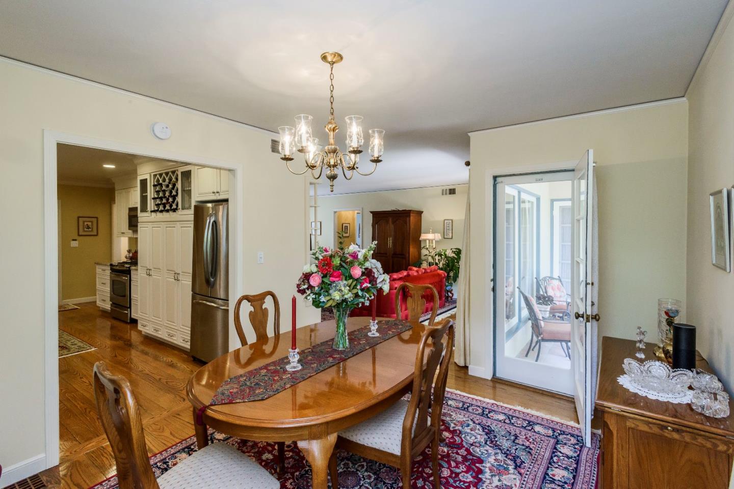 569 Alhambra Road San Mateo, CA 94402 - Photo 4 of 17