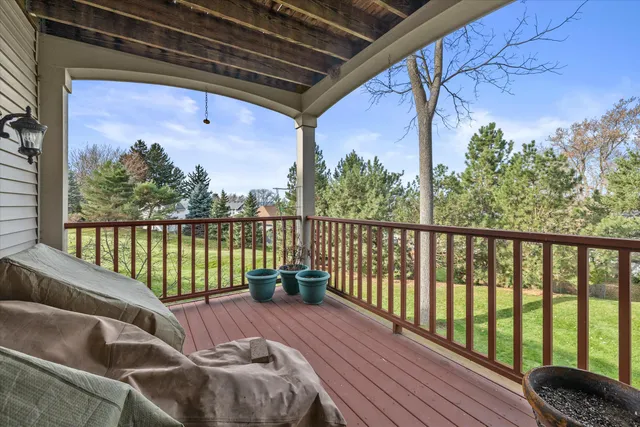 $739,900 | 285 Cardinal Ridge Drive, Pewaukee, WI 53072