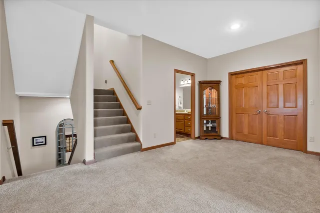 $739,900 | 285 Cardinal Ridge Drive, Pewaukee, WI 53072