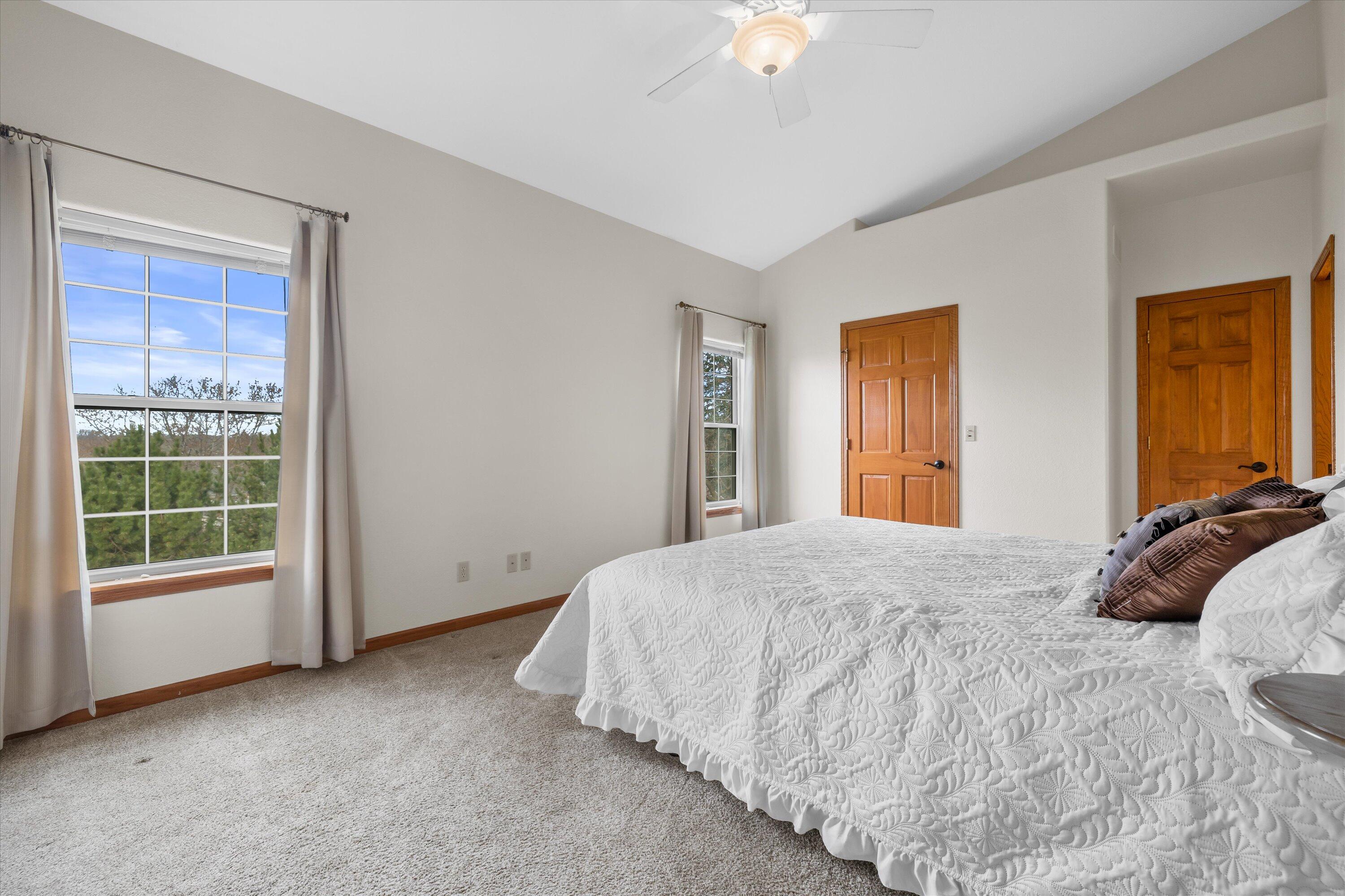 285 Cardinal Ridge Drive Pewaukee, WI 53072 - Photo 25 of 49 Primary