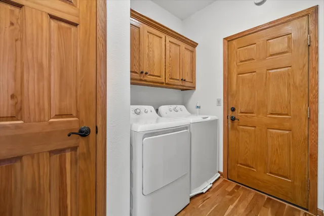 $739,900 | 285 Cardinal Ridge Drive, Pewaukee, WI 53072