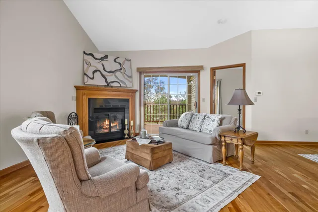 $739,900 | 285 Cardinal Ridge Drive, Pewaukee, WI 53072