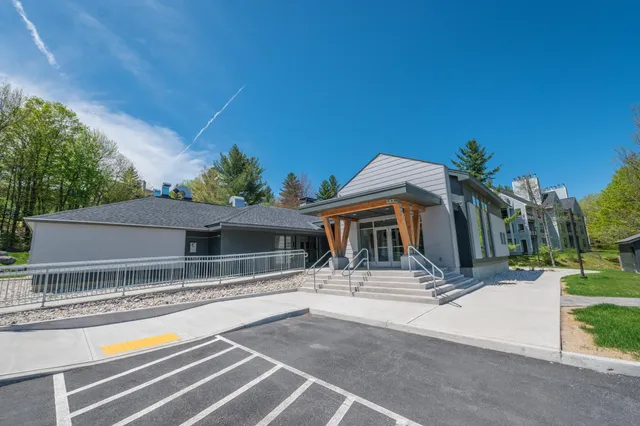 $665,000 | 4 E Trailside Village Way, Unit H21, West Dover, VT 05356