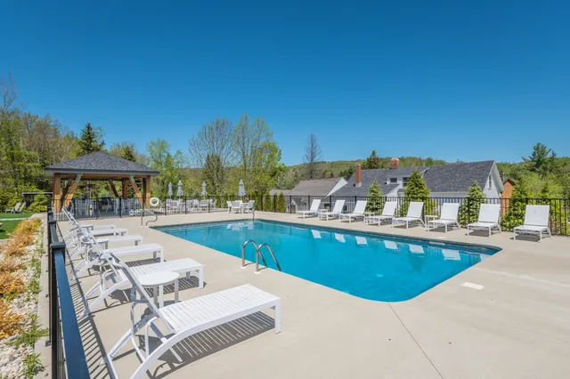 $665,000 | 4 E Trailside Village Way, Unit H21, West Dover, VT 05356