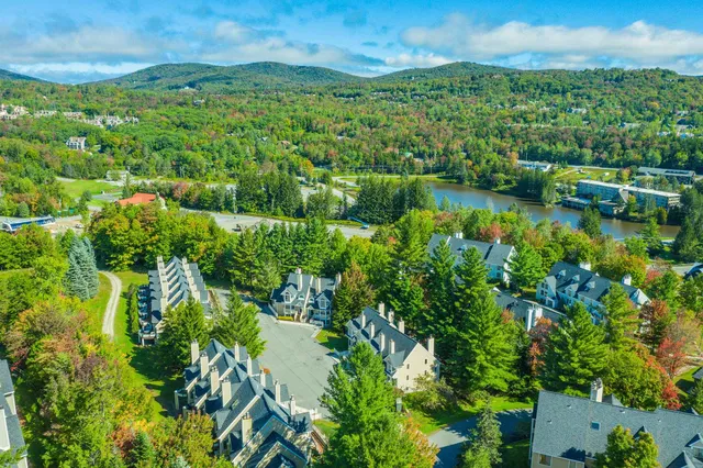 $665,000 | 4 E Trailside Village Way, Unit H21, West Dover, VT 05356